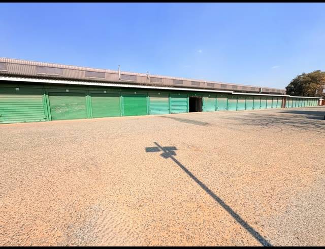2 BEDROOM APARTMENT FOR SALE IN SASOLBURG EXT 3